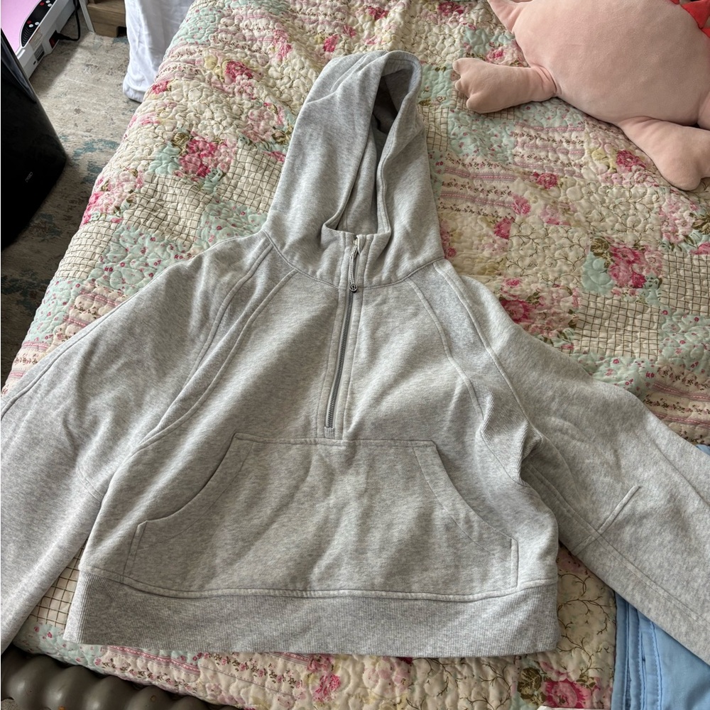 Grey lululemon scuba